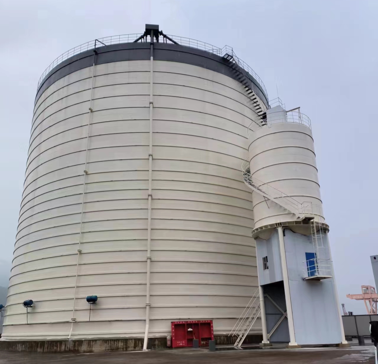 平南10万吨水泥钢板库